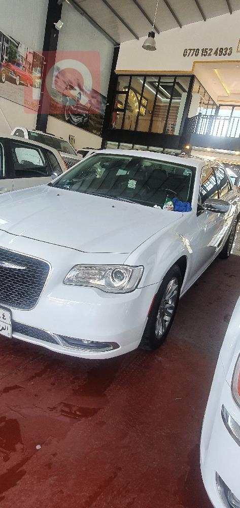 کرایسلەر 300
